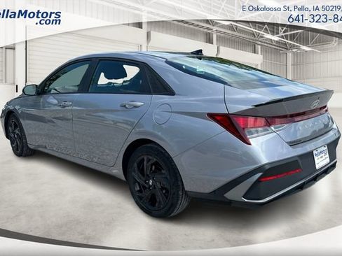 Used 2026 Hyundai Elantra SEL Sport FWD image 5