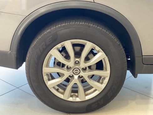 Used 2020 Nissan Rogue SV AWD/4WD image 13