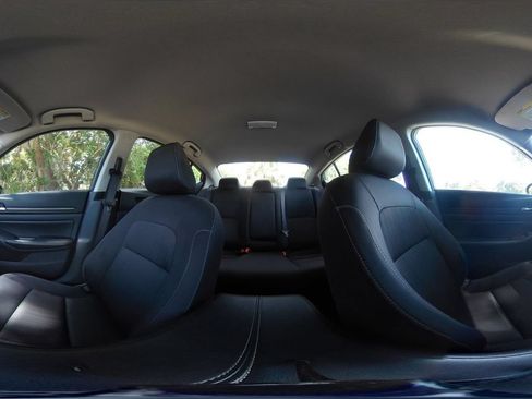 Used 2025 Nissan Altima 2.5 SV FWD image 43