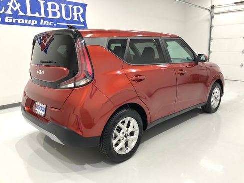 Used 2023 Kia Soul S FWD image 18