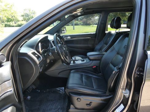Used 2014 Jeep Grand Cherokee Overland AWD/4WD image 9