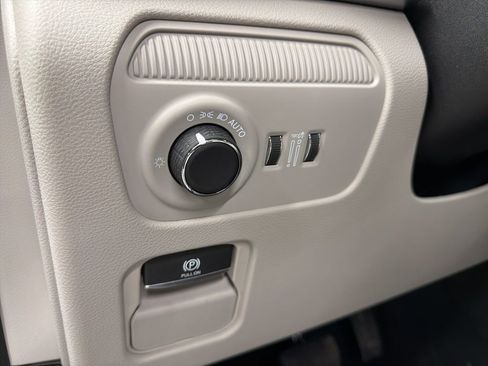 New 2026 Jeep Grand Wagoneer Summit w/ Rear Seat Video Group I AWD/4WD image 21