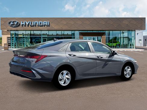 New 2026 Hyundai Elantra SE FWD image 8