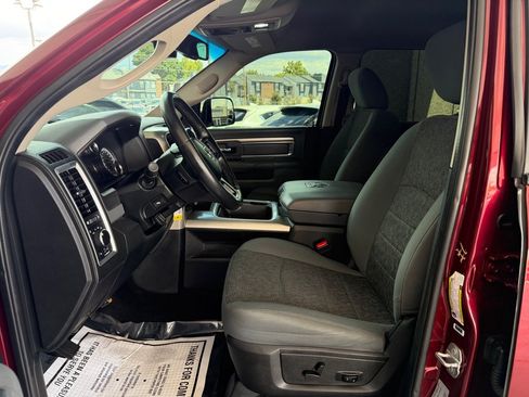 Used 2017 RAM 2500 SLT w/ Luxury Group AWD/4WD image 5