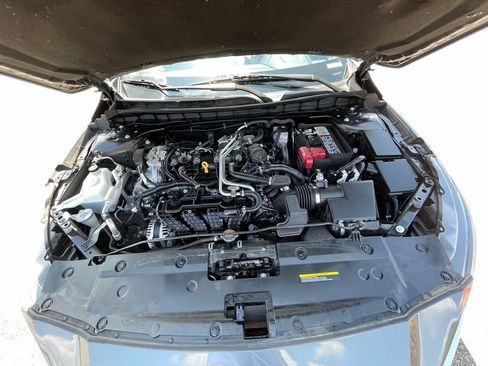 Used 2025 Nissan Altima 2.5 SV FWD image 31
