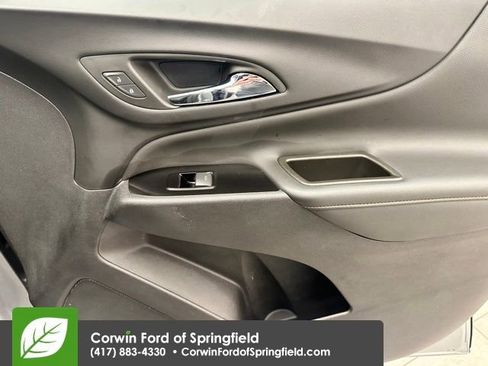 Used 2023 Chevrolet Equinox Premier image 12