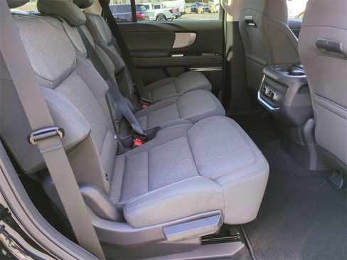 New 2025 Ford Expedition Active image 14