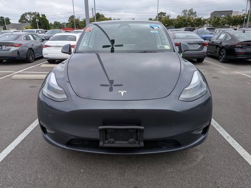 Used 2023 Tesla Model Y Long Range AWD/4WD image 8