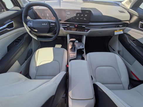 New 2026 Kia Sportage EX FWD image 24
