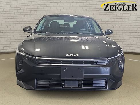 Used 2025 Kia K4 FWD image 2