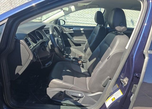 Used 2015 Volkswagen Golf S FWD image 5