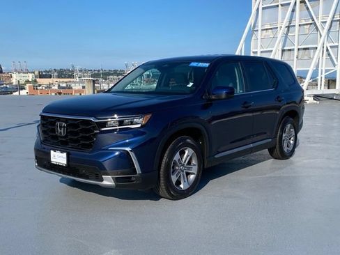 Certified 2025 Honda Pilot EX-L image 8