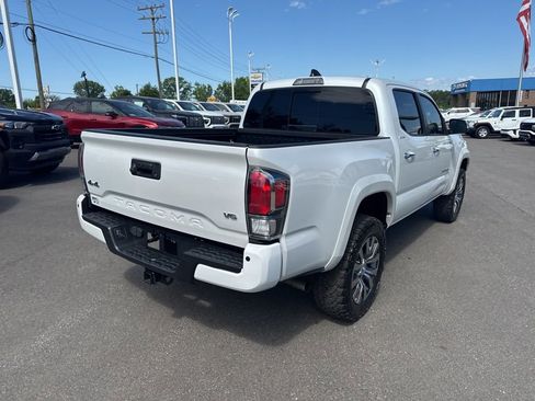 Used 2021 Toyota Tacoma Limited AWD/4WD image 5