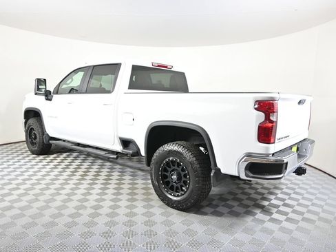 Used 2026 Chevrolet Silverado 3500 LT w/ Convenience Package AWD/4WD image 4