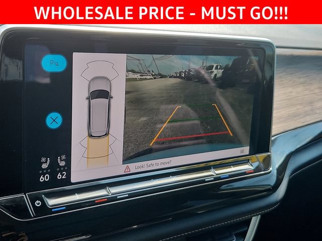 Used 2025 Volkswagen Atlas SEL AWD/4WD image 13