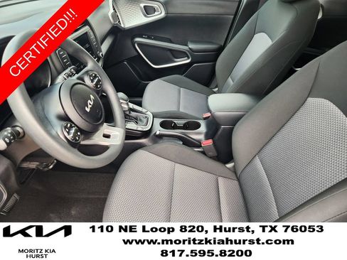 Certified 2025 Kia Soul LX w/ LX Technology Package FWD image 18
