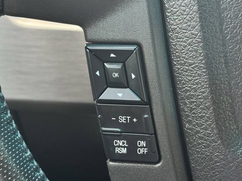 Used 2014 Ford F150 Raptor w/ Equipment Group 801A Luxury AWD/4WD image 26