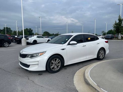 Used 2016 Kia Optima LX w/ LX Convenience Package FWD image 4