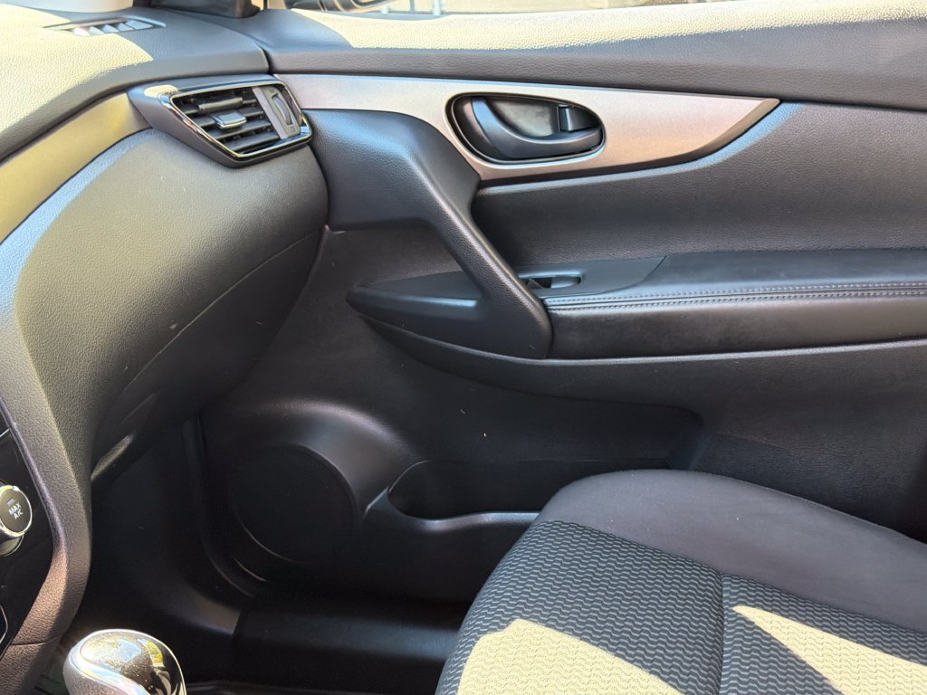 Used 2020 Nissan Rogue Sport S w/ Appearance Package FWD image 32