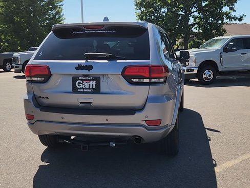 Used 2019 Jeep Grand Cherokee Altitude AWD/4WD image 14