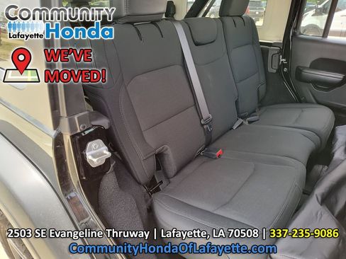 Used 2021 Jeep Wrangler Unlimited Sport AWD/4WD image 32
