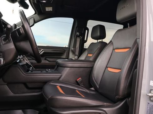 Used 2024 GMC Sierra 2500 AT4 w/ AT4 Premium Plus Package AWD/4WD image 10