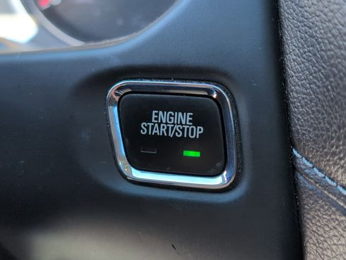 Used 2019 GMC Acadia SLT image 23