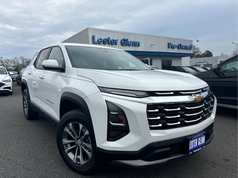 Certified 2025 Chevrolet Equinox LT image 2