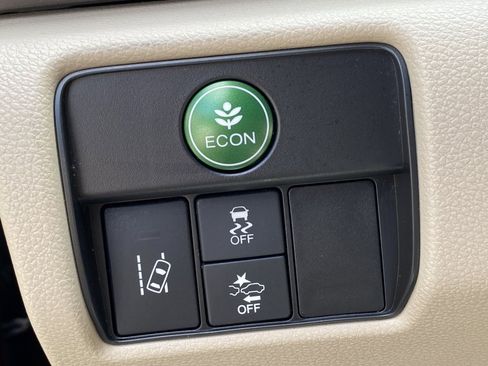 Used 2017 Honda Accord EX-L image 16