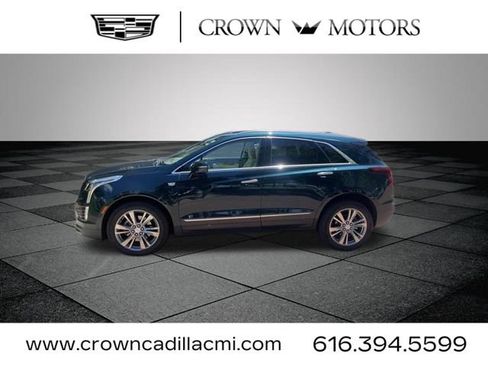 Certified 2024 Cadillac XT5 Premium Luxury w/ LPO, Floor Liner Package AWD/4WD image 4