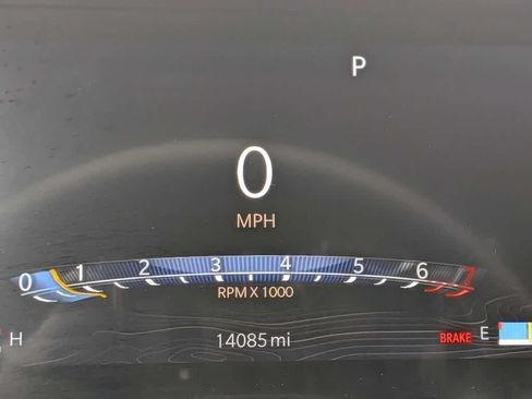 Used 2023 Jeep Grand Cherokee Laredo AWD/4WD image 30