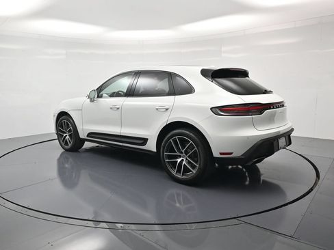 Certified 2026 Porsche Macan AWD/4WD image 3