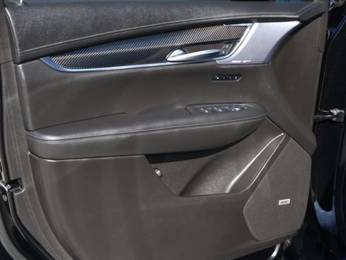 Certified 2023 Cadillac XT6 Sport w/ Technology Package image 21