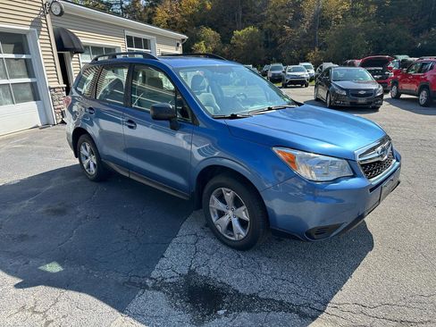 Used 2016 Subaru Forester 2.5i w/ Alloy Wheel Package image 3