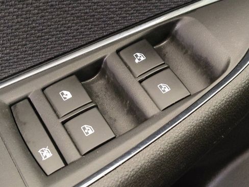 Used 2017 Chevrolet Cruze LT w/ Convenience Package image 27