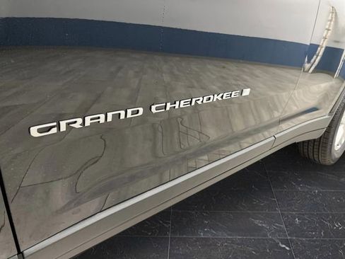 New 2025 Jeep Grand Cherokee Laredo X w/ Trailer Tow Package image 32
