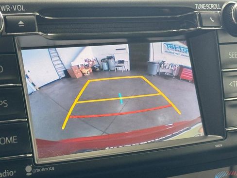 Used 2017 Toyota RAV4 XLE w/ Plus Special Value Package AWD/4WD image 19