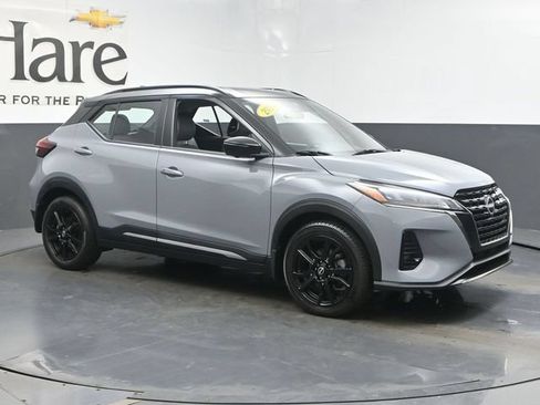 Used 2023 Nissan Kicks SR w/ SR Premium Package FWD image 6