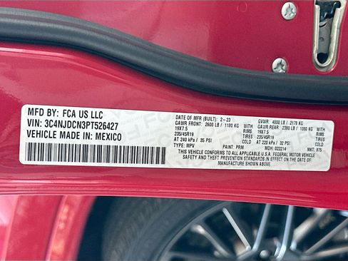 Used 2023 Jeep Compass Limited image 34