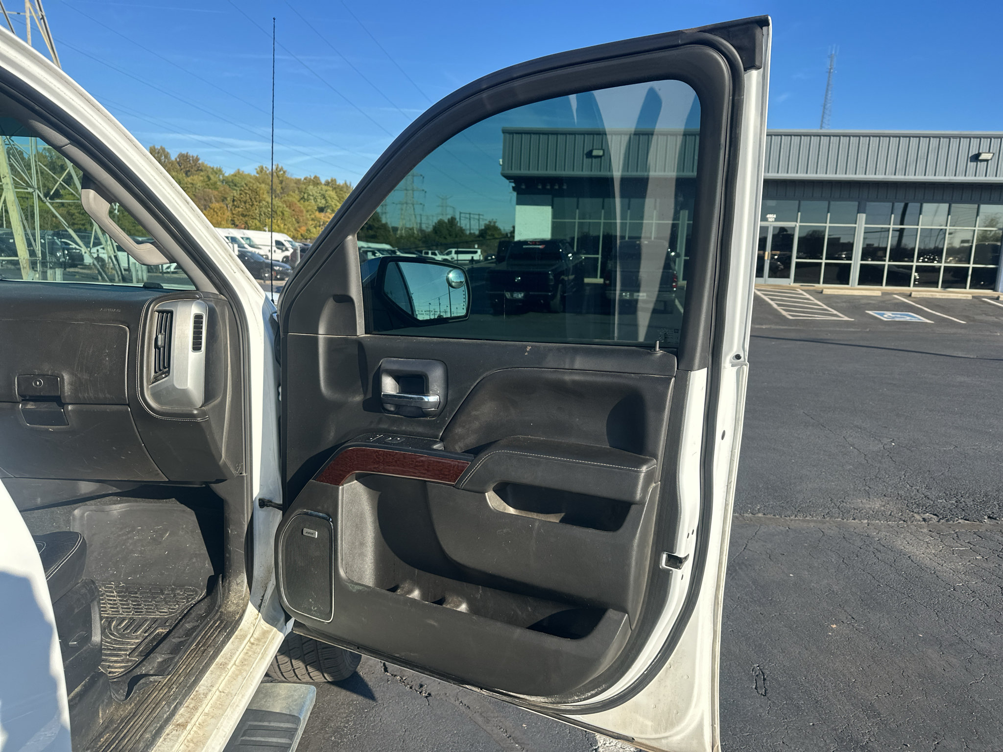 Used 2018 GMC Sierra 1500 SLT w/ SLT Premium Package AWD/4WD image 16