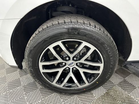 Used 2024 Ford Expedition Max Limited AWD/4WD image 13