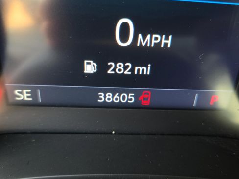 Used 2023 Buick Encore GX Select w/ Sport Touring Package image 25