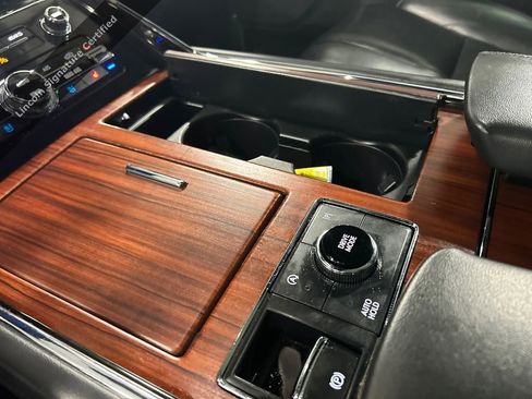 Certified 2022 Lincoln Navigator Reserve w/ Monochromatic Package image 18