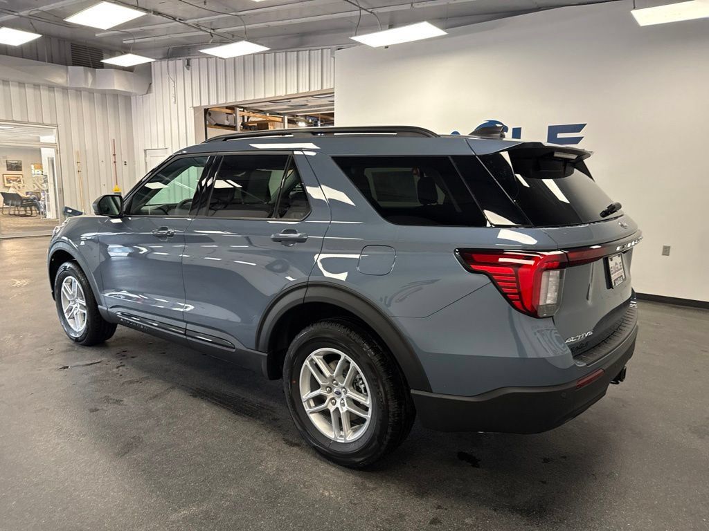 New 2026 Ford Explorer Active AWD/4WD image 7