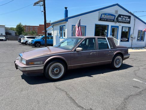 Used 1987 Cadillac Seville FWD image 3