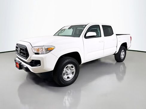 Certified 2023 Toyota Tacoma SR AWD/4WD image 3