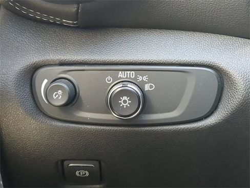 Used 2023 Chevrolet Blazer LT image 26