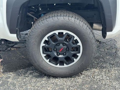 Used 2024 Toyota Tacoma TRD Off-Road AWD/4WD image 9
