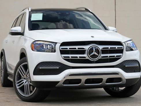 Used 2023 Mercedes-Benz GLS 450 4MATIC image 4