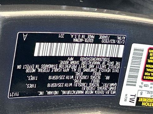Used 2022 Toyota Highlander XLE FWD image 44